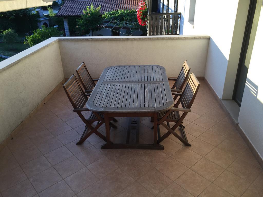 Ferienwohnung Tin House Povir Exterior foto