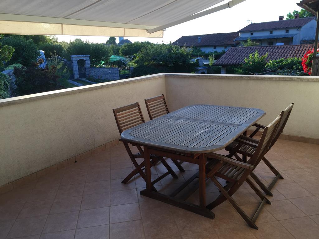 Ferienwohnung Tin House Povir Exterior foto