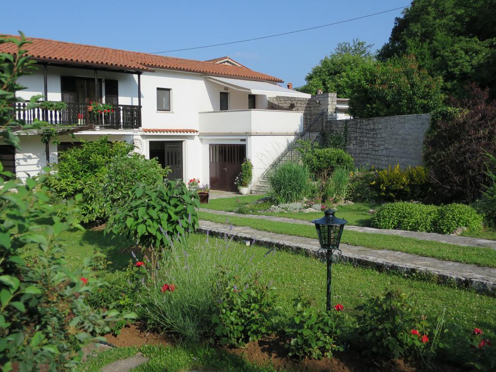 Ferienwohnung Tin House Povir Exterior foto