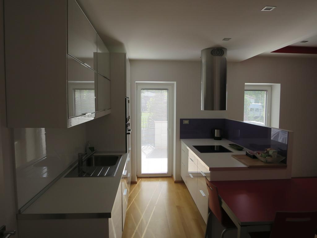Ferienwohnung Tin House Povir Exterior foto