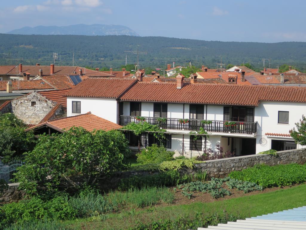 Ferienwohnung Tin House Povir Exterior foto