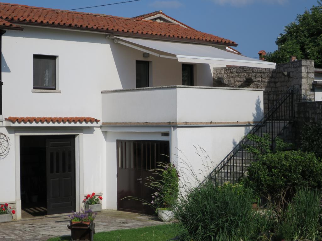 Ferienwohnung Tin House Povir Exterior foto
